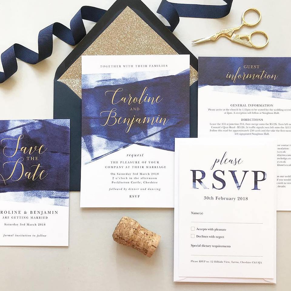 How to Achieve a Navy & Gold Themed Wedding